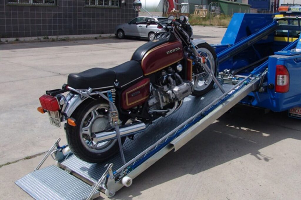 Servicio de Grúa para Motos Barcelona 24h | Grúas Motocicletas